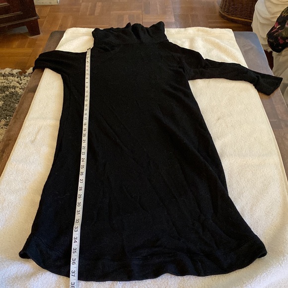 EVEREVE + Michael Stars from Neiman’s black jersey dress w/ hoodie. Made in USA - Picture 14 of 15